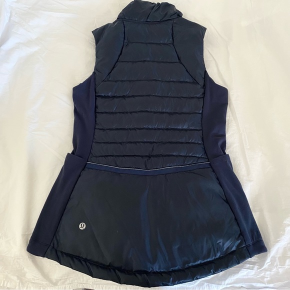 Lululemon Down For A Run Packable Vest II Inkwell Navy 800 Fill Goose Do… - Picture 3 of 16
